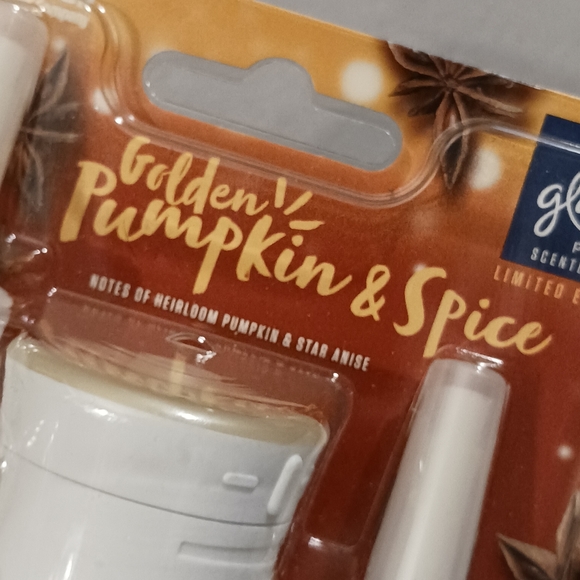 NWT! GLADE GOLDEN PUMPKIN & SPICE PLUG-IN - Picture 3 of 8